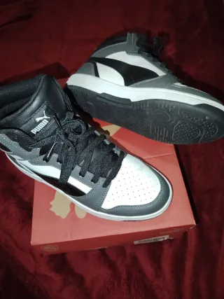 Zapatillas Puma Rebound v6 Altas Grises y Blancas