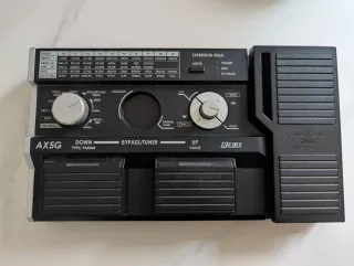 Pedalera Korg AX5G