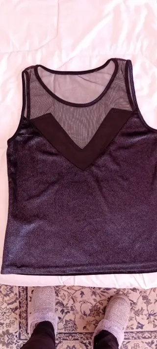 Blusa terciopelo negro con transparencias