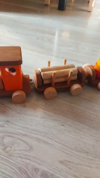 Tren de madera para arrastrar