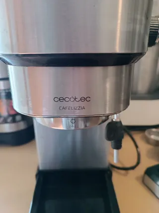 Cafetera Cecotec Cafelizzia Espreso