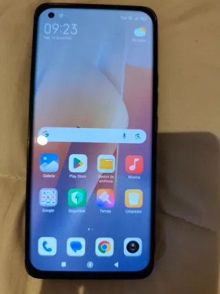 Móvil Negro y Plateado  Xiaomi Mi 11