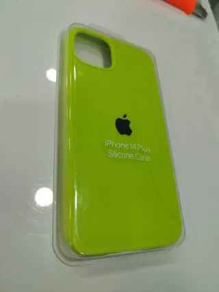 Custodia in silicone per iPhone 14 Plus verde fluorescente