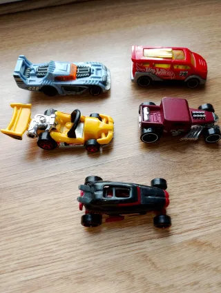 Lote 5 coches Hot Wheels