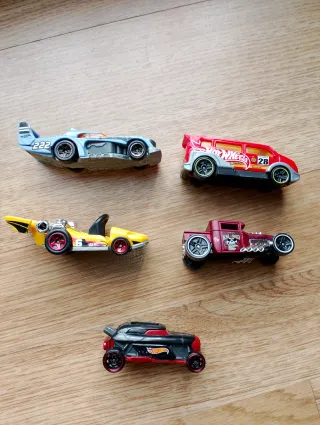 Lote 5 coches Hot Wheels