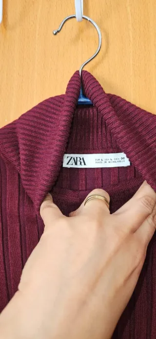 Zara Gola Alta bordo vinho