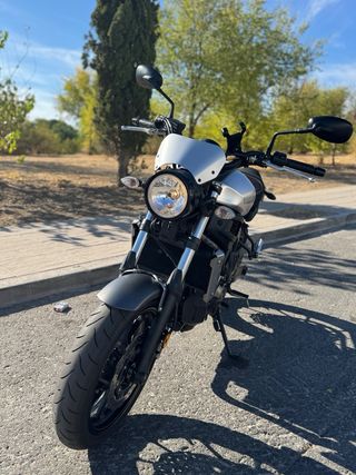 Yamaha XSR700