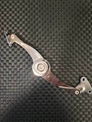 Bisagra metálica con llave Allen