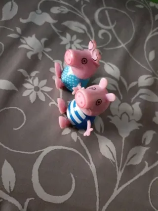 Muñecos Peppa y George de Playa