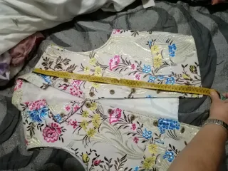 Chaleco Fallero chico Multicolor precio negociable