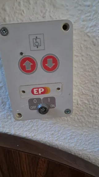 Salvaescaleras de plataforma Contactar por mensaje