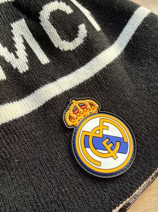Gorro Real Madrid RMCF Negro y Blanco