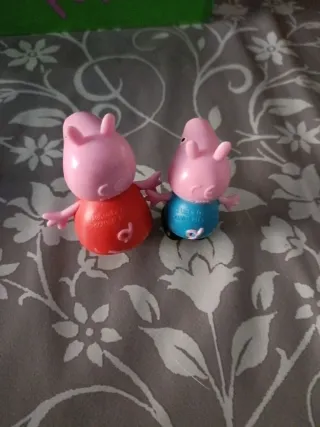 Muñecos George y Peppa Pig