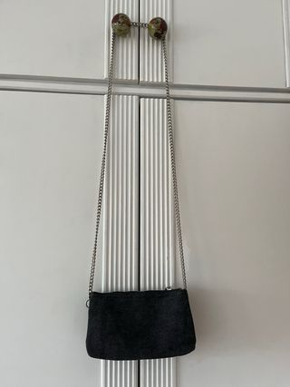 Bolso fiesta Stradivarius negro tachuelas (nuevo)