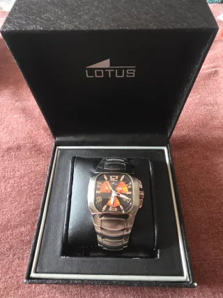 Orologio da uomo LOTUS, nella sua scatola originale.