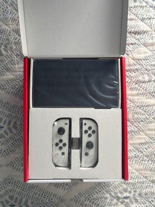 Nintendo Switch OLED Blanca y Negra