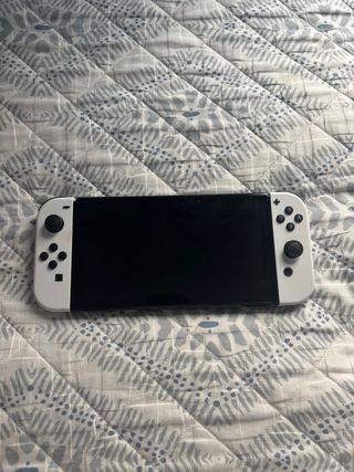 Nintendo Switch OLED Blanca y Negra