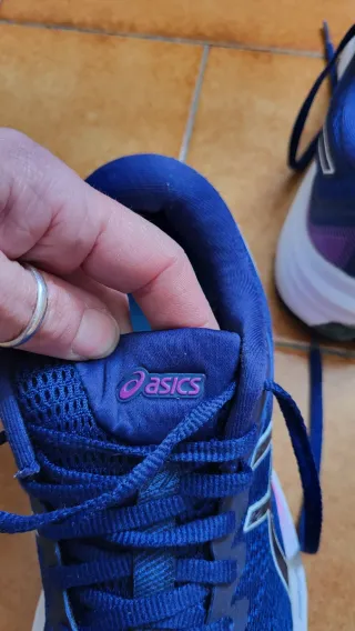 Scarpe Asics blu e bianche