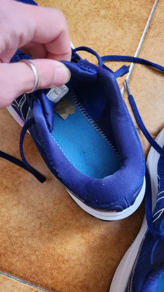 Scarpe Asics blu e bianche