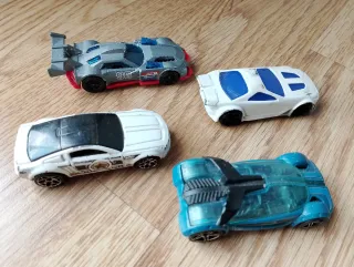 4 Coches Hot Wheels