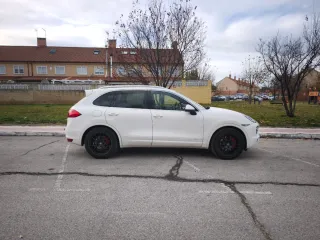 Porsche Cayenne 2012