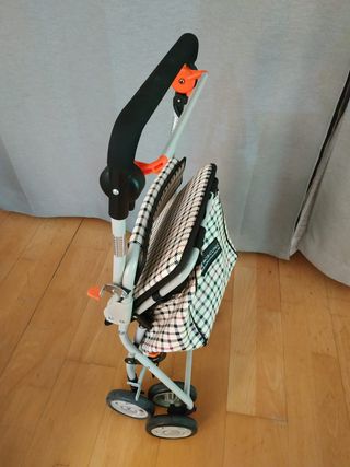 Andador 4 ruedas plegable hasta 120kg