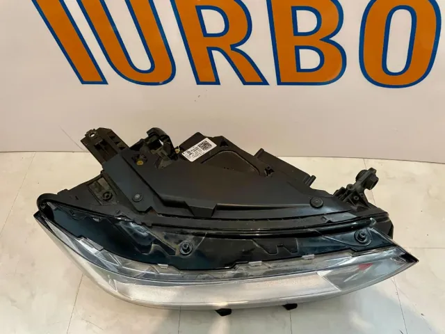 Faro LED VW Passat B8