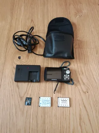 Cámara Olympus u 750 + Accesorios