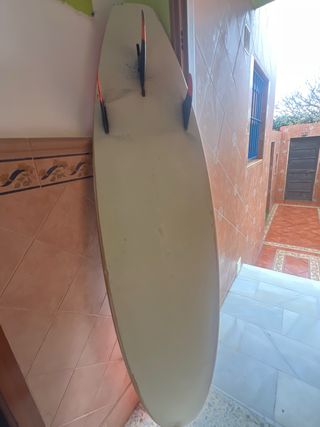 Tabla de surf 6 pies con su funda para protegerlo!