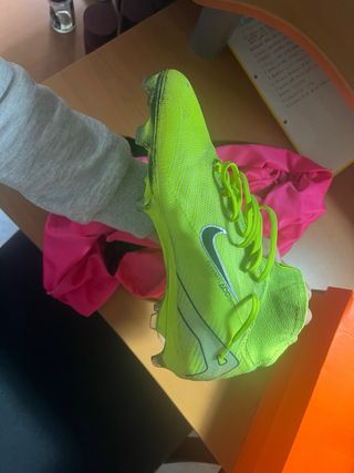 Zapatillas de fútbol Nike verde neón