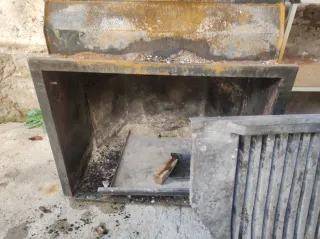 Chimenea de leña metálica para bodega