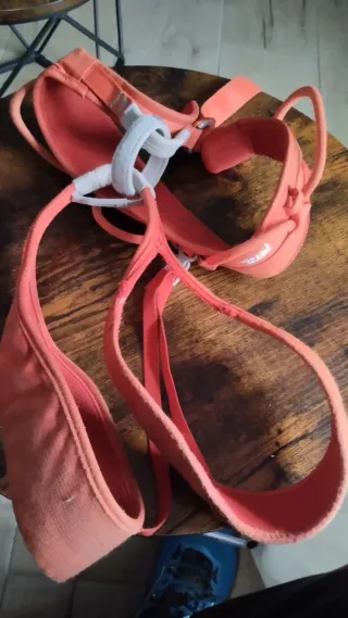 Arnés de escalada Petzl naranja