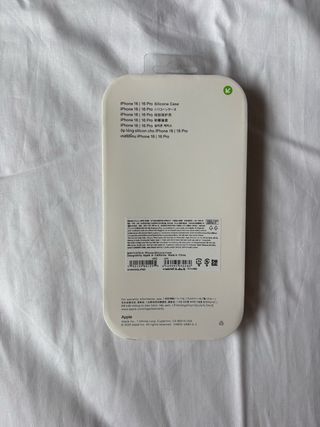 Funda Silicona iPhone 16 Morado