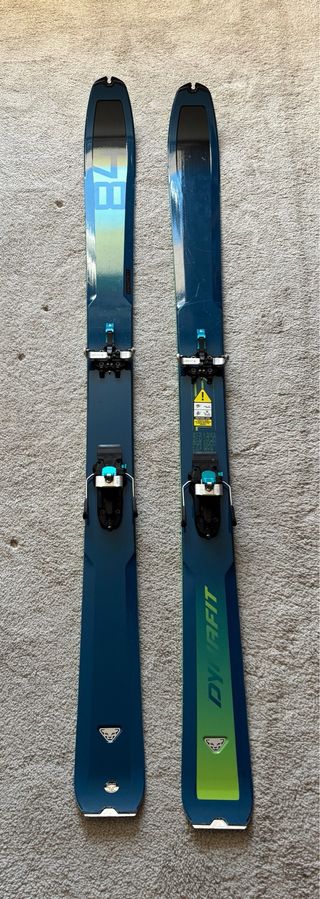 Esquís de travesía Dynafit 84