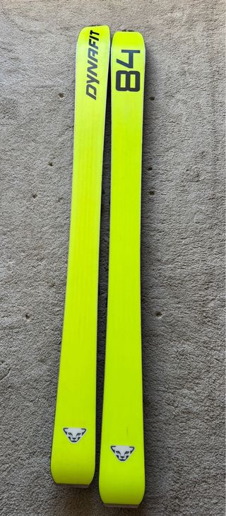 Esquís de travesía Dynafit 84