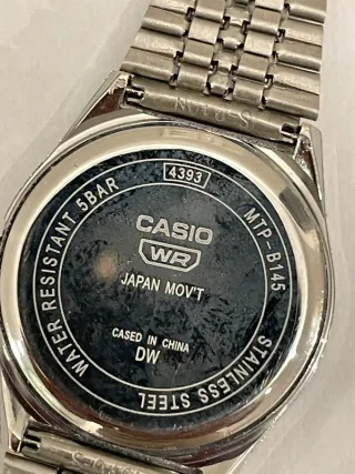 Reloj Casio Vintage Plata WR 50M