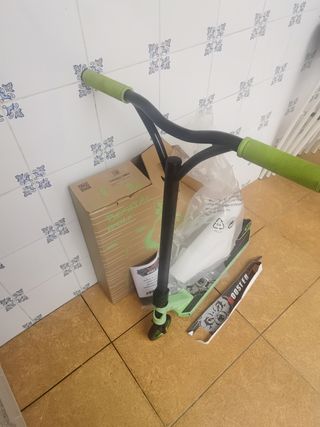 Patinete Bestial Wolf Booster B18 Verde