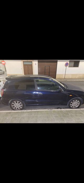 Nissan Almera 2005