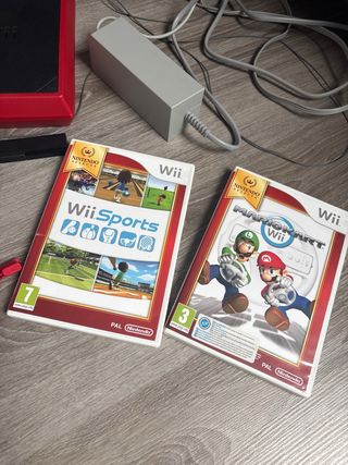 Nintendo Wii Rossa con Mando e giochi