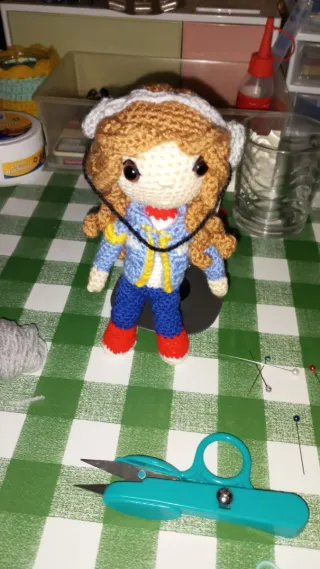 Peluches y artículos varios de crochet.