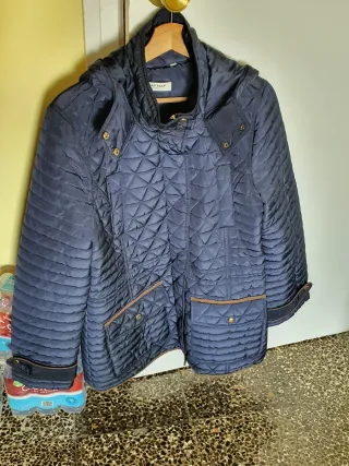 Abrigo AFNAF azul acolchado con capucha