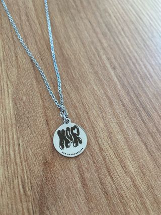 Collar plateado feid