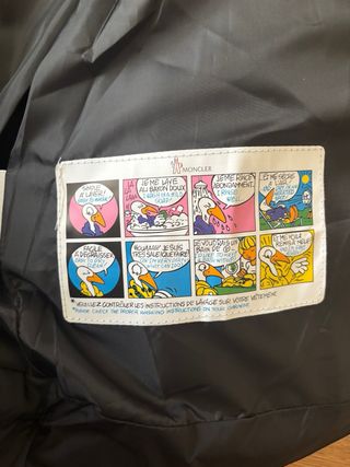 Chaqueta Moncler Negra con Capucha