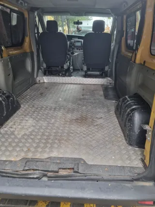 renuelt  trafic 2005