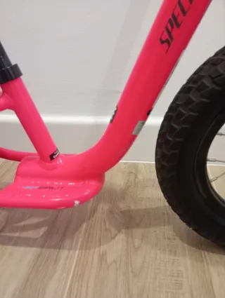 Bici Specialized Hotwalk senza pedali