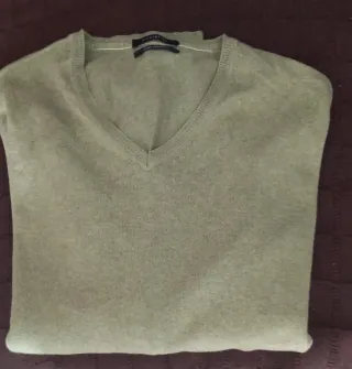 Suéter verde oliva talla L Cortefiel