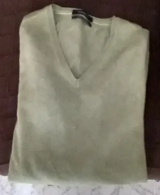 Suéter verde oliva talla L Cortefiel