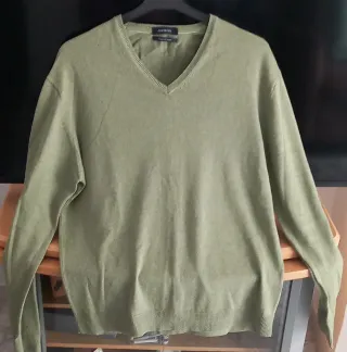 Suéter verde oliva talla L Cortefiel