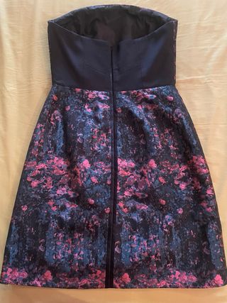 Vestido de fiesta sin tirantes