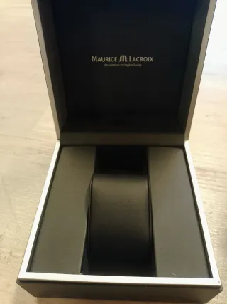 Astucci per orologi di varie marche